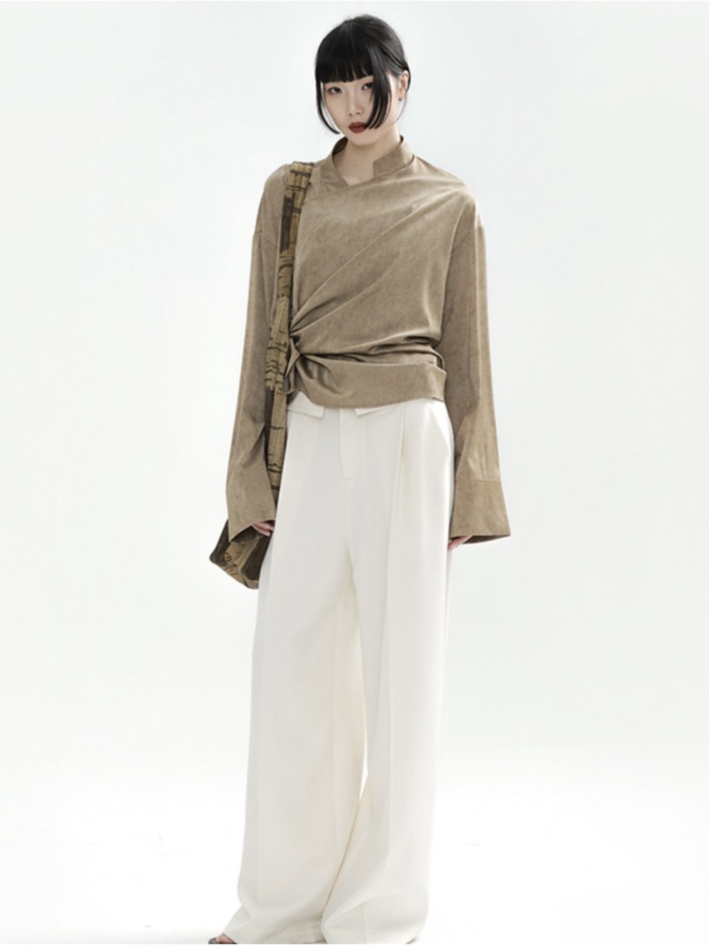 Taobao Apozi collection beige long sleeve Chinese top